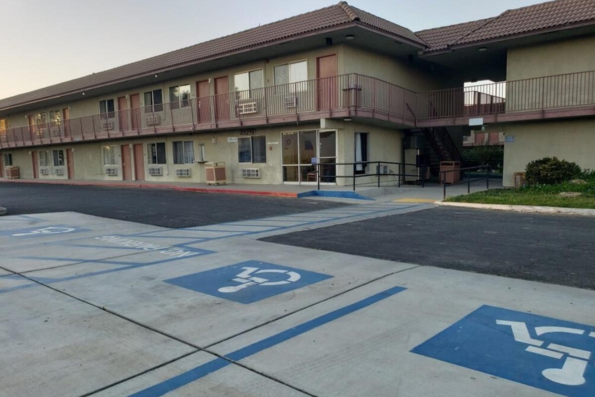 Baymont By Wyndham Coalinga Villa Bagian luar foto