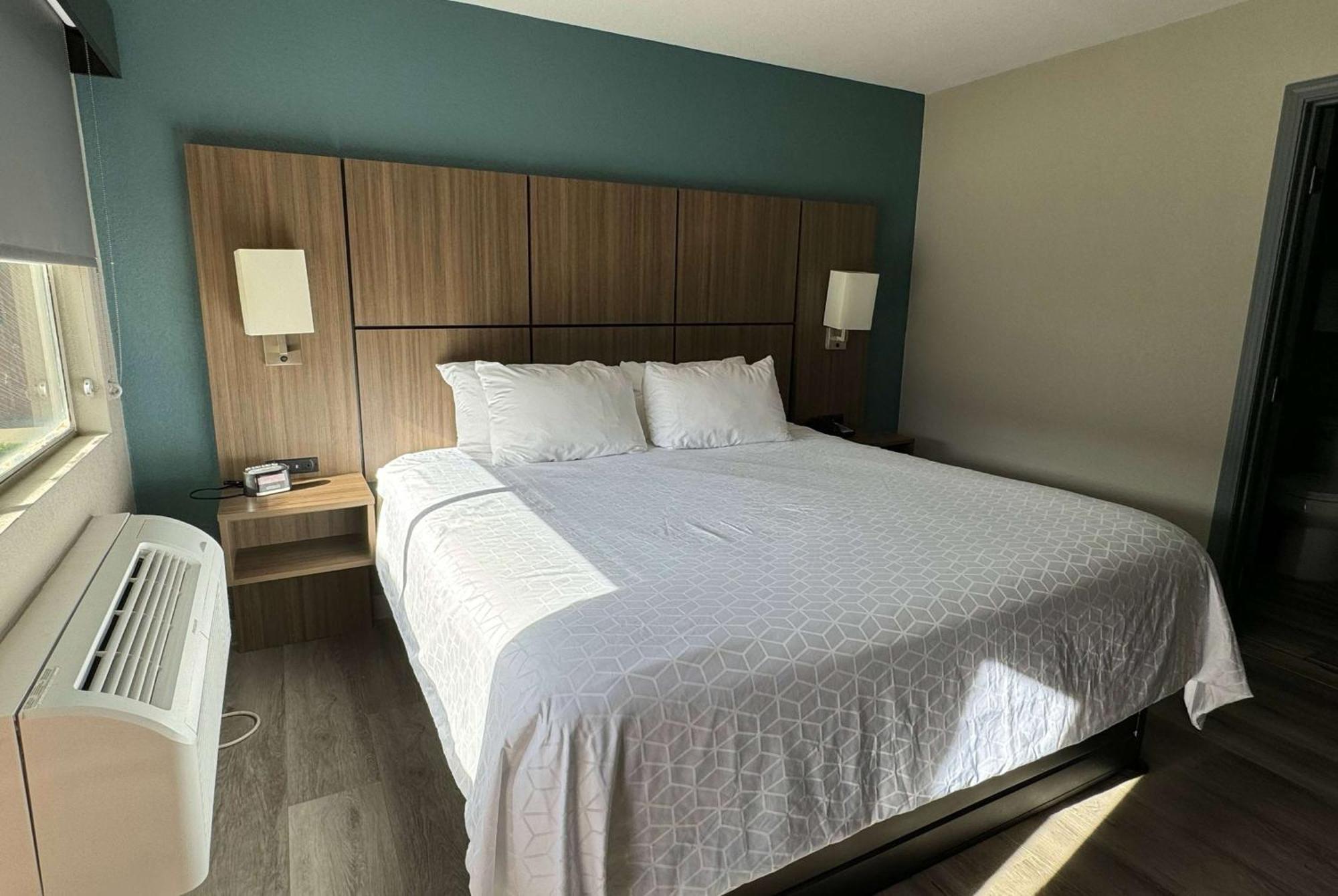 Baymont By Wyndham Coalinga Villa Bagian luar foto