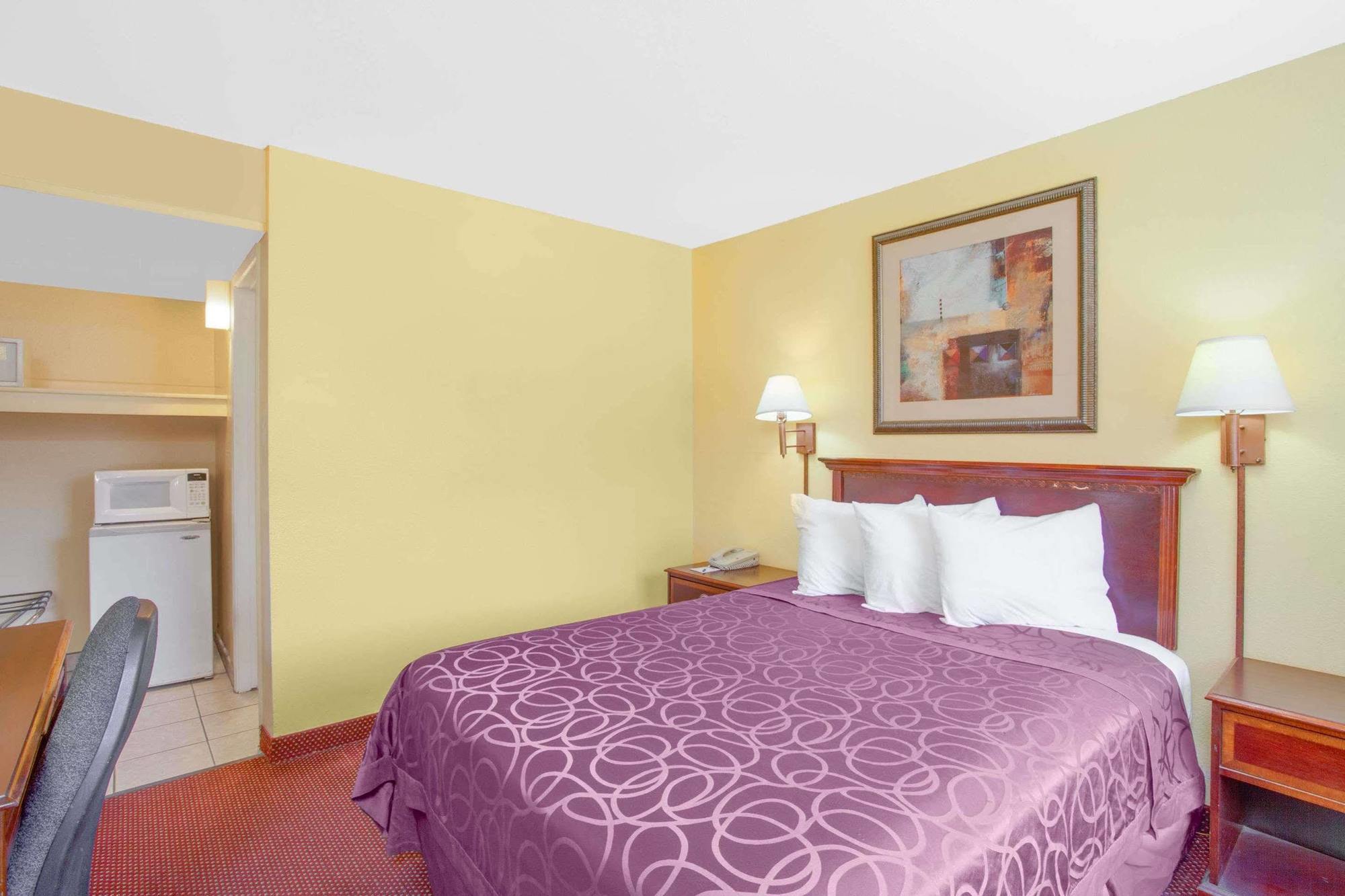 Baymont By Wyndham Coalinga Villa Bagian luar foto