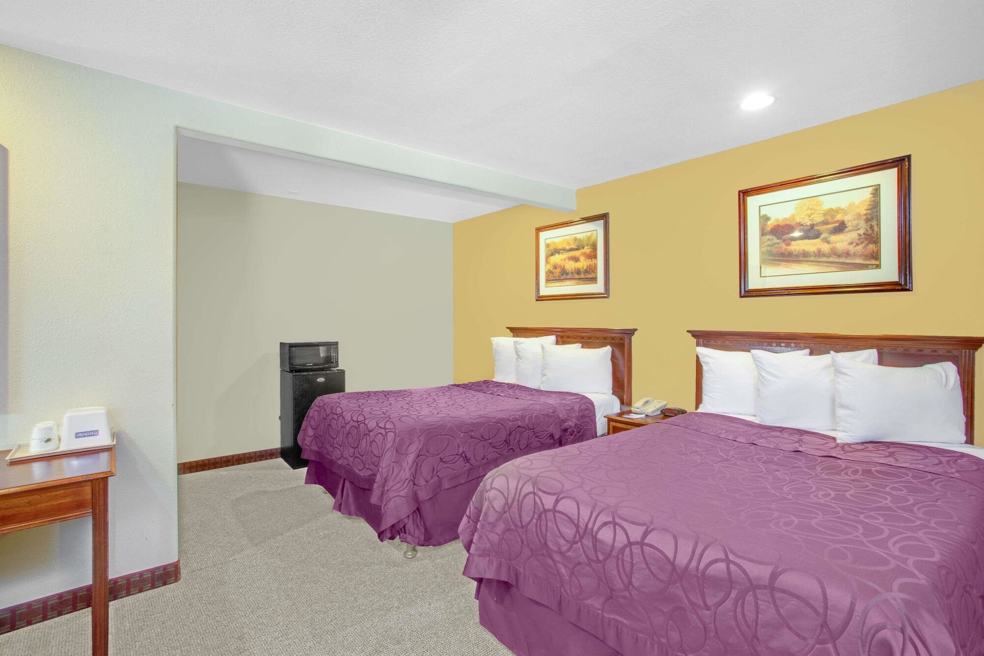 Baymont By Wyndham Coalinga Villa Bagian luar foto